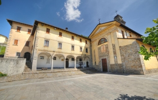 Chiesa San Giovanni Battista a Dossena, Val Brembana, Bergamo 01